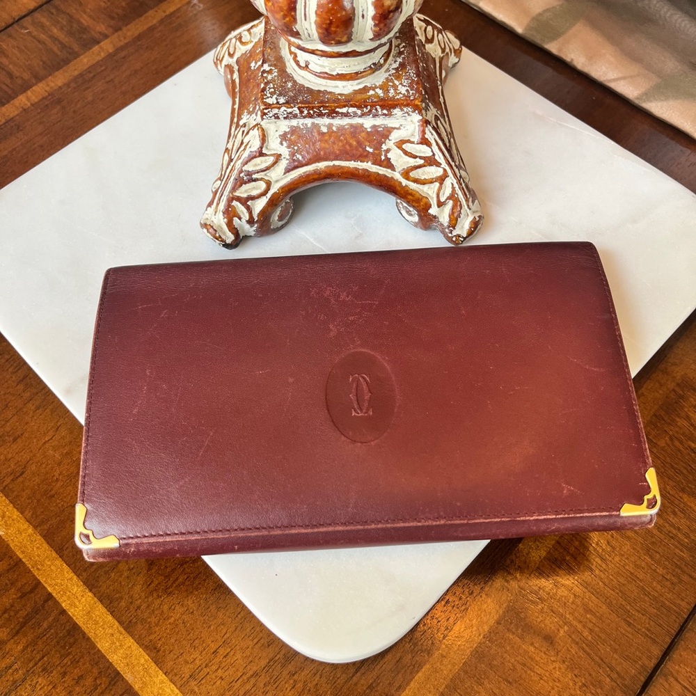 Cartier Paris Vintage Envelope Leather Clutch in Bordeaux w/Kisslock Gold Detail - Picture 4 of 16